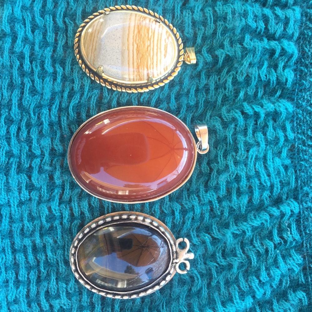 5/$25 3 stone pendant lot
